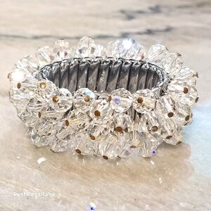 𝗩𝗶𝗻𝘁𝗮𝗴𝗲 𝗔𝗕 𝗖𝗿𝘆𝘀𝘁𝗮𝗹 𝗕𝗲𝗮𝗱 𝗘𝘅𝗽𝗮𝗻𝘀𝗶𝗼𝗻 𝗖𝗵𝗮 𝗖𝗵𝗮